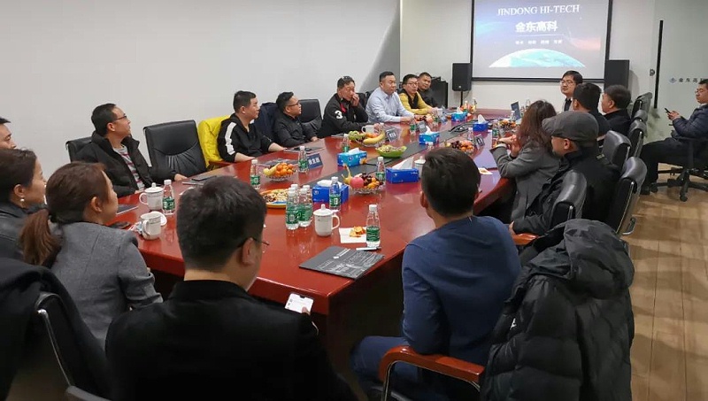 ZOBO羞羞视频APP大全董事长张新峰考察新会员企业